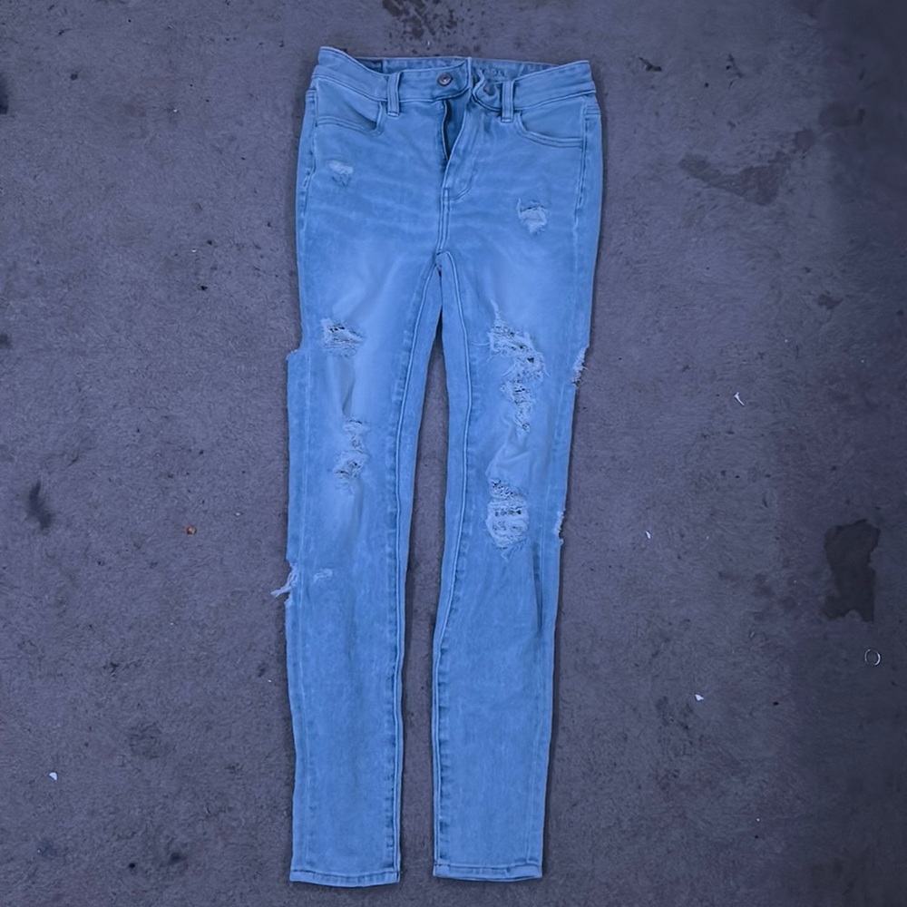 American eagle distressed jeans